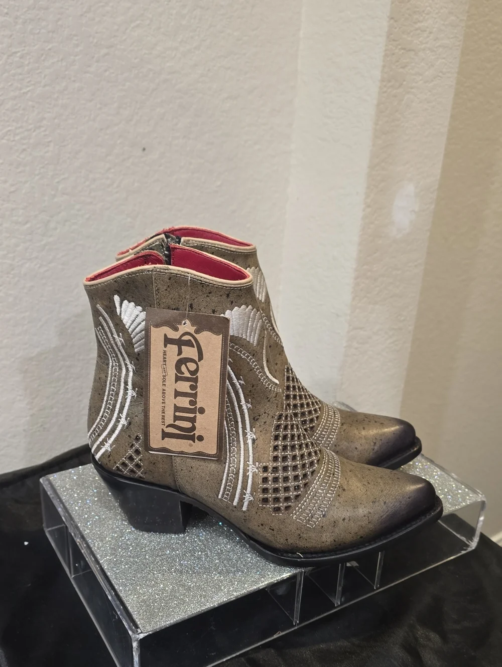 Ferrini stylish brown